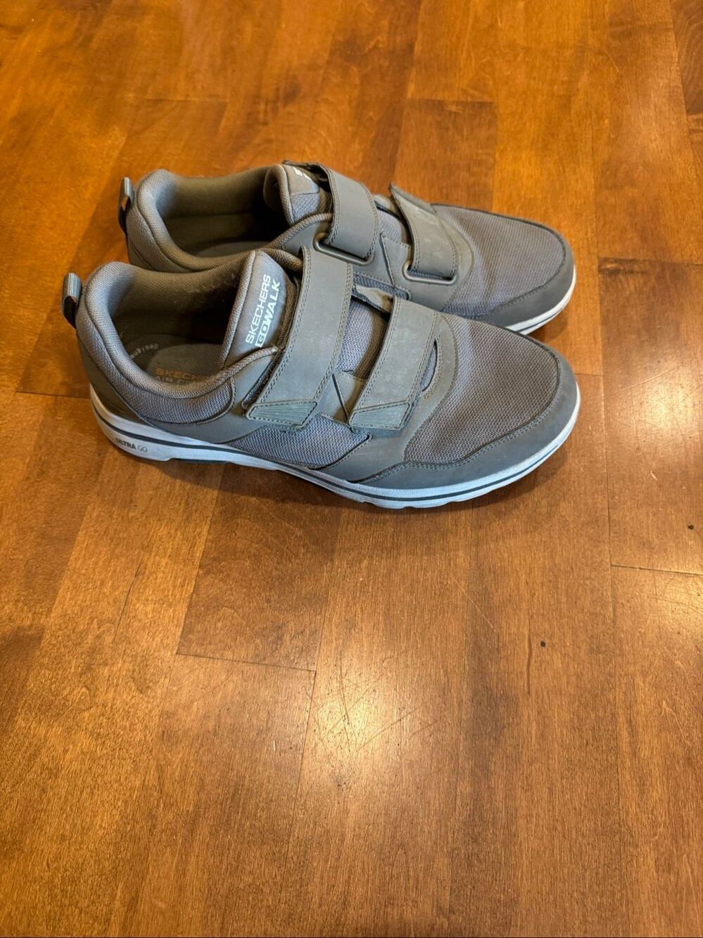 Skechers GOwalk 5 Wistful Men’s 11 Gray Dual Strap Walking Shoes 55515